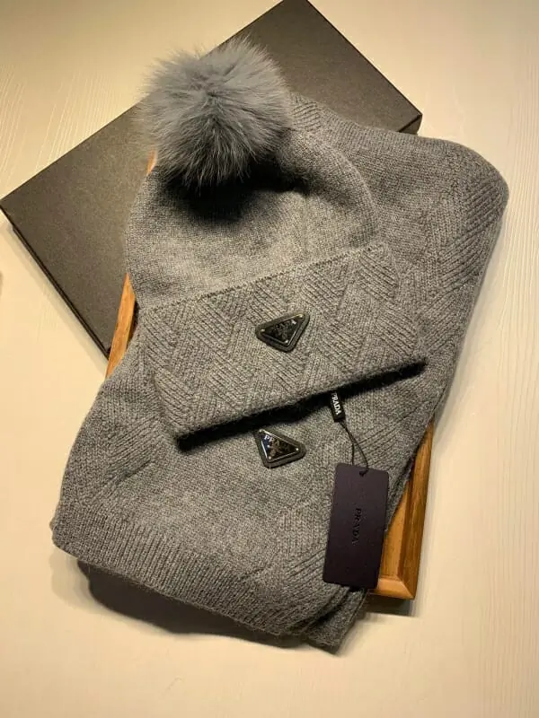 prada hat and echapres set s_126a0b61